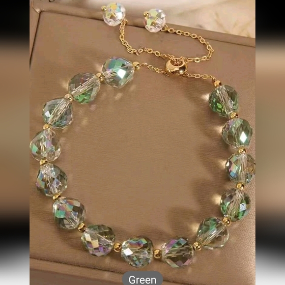 Crystal Decor Beaded Bracelet 6in to 10in adjustable Goldtone - Picture 2 of 4